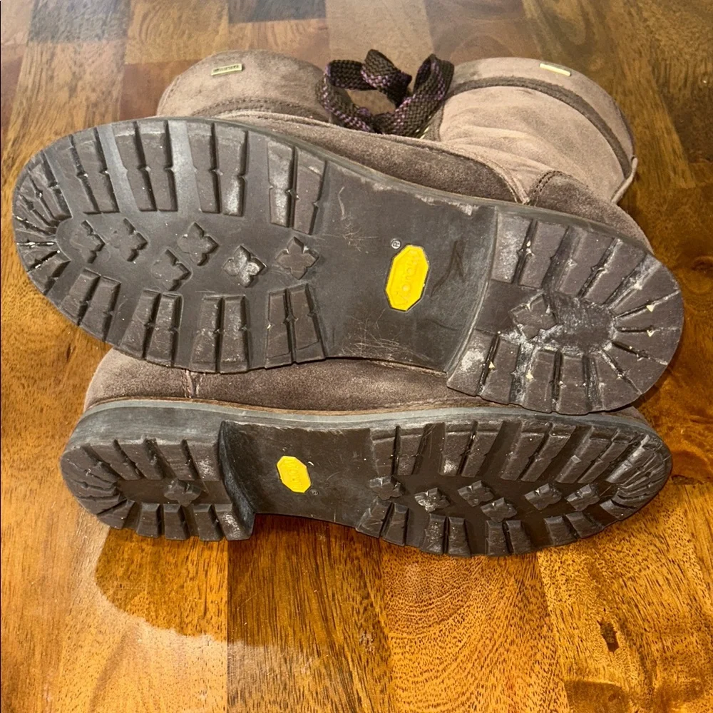 Patagonia Women's Brown Winter Boots